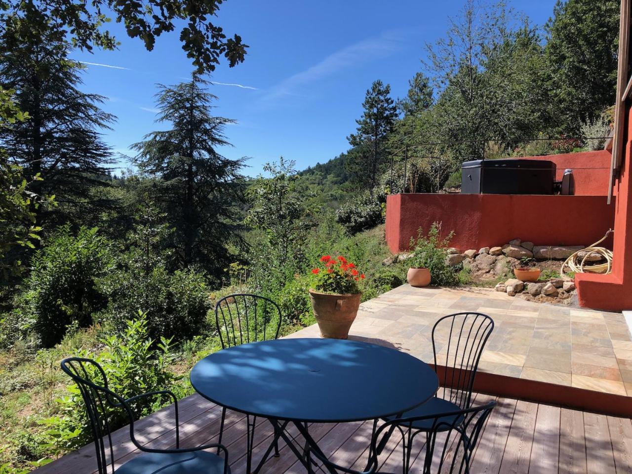 Bed and Breakfast Reve D'Etoiles Saint-Laurent-de-Cerdans Exterior foto